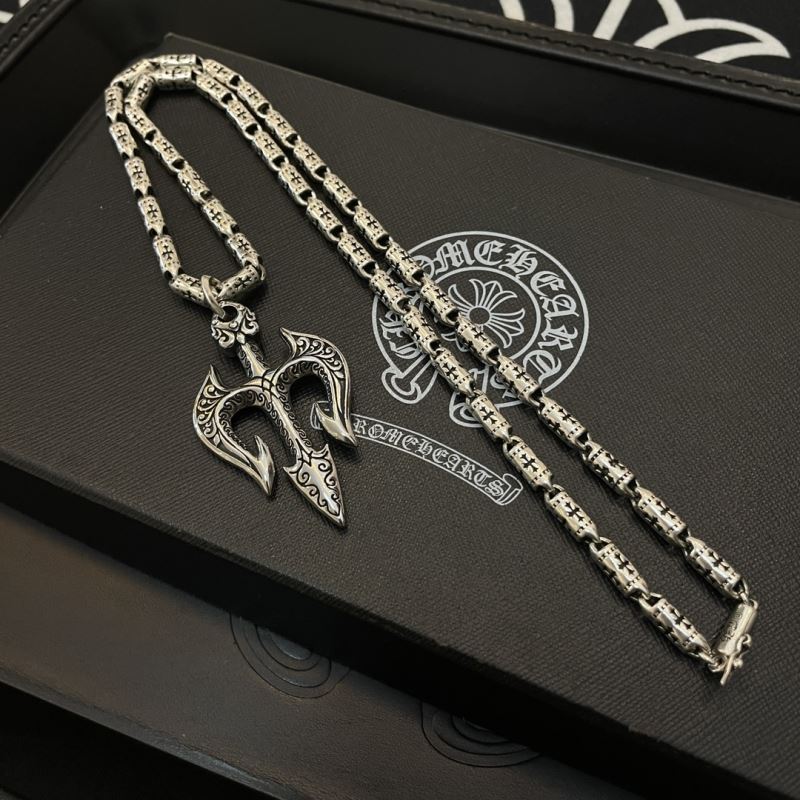 Ch*0me He**ts necklaces